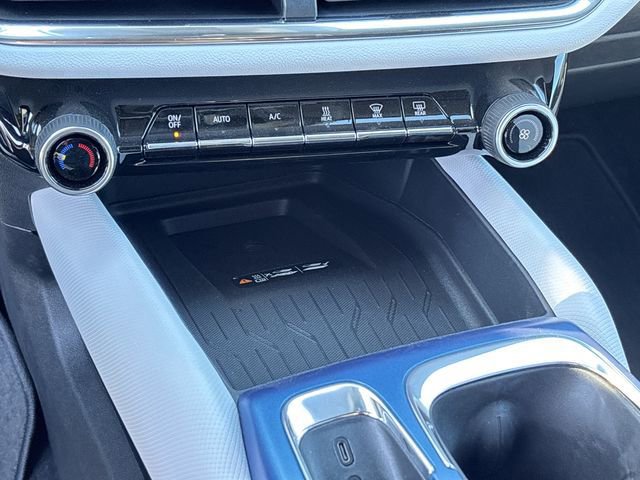 New 2026 Chevrolet Equinox EV LT image 28