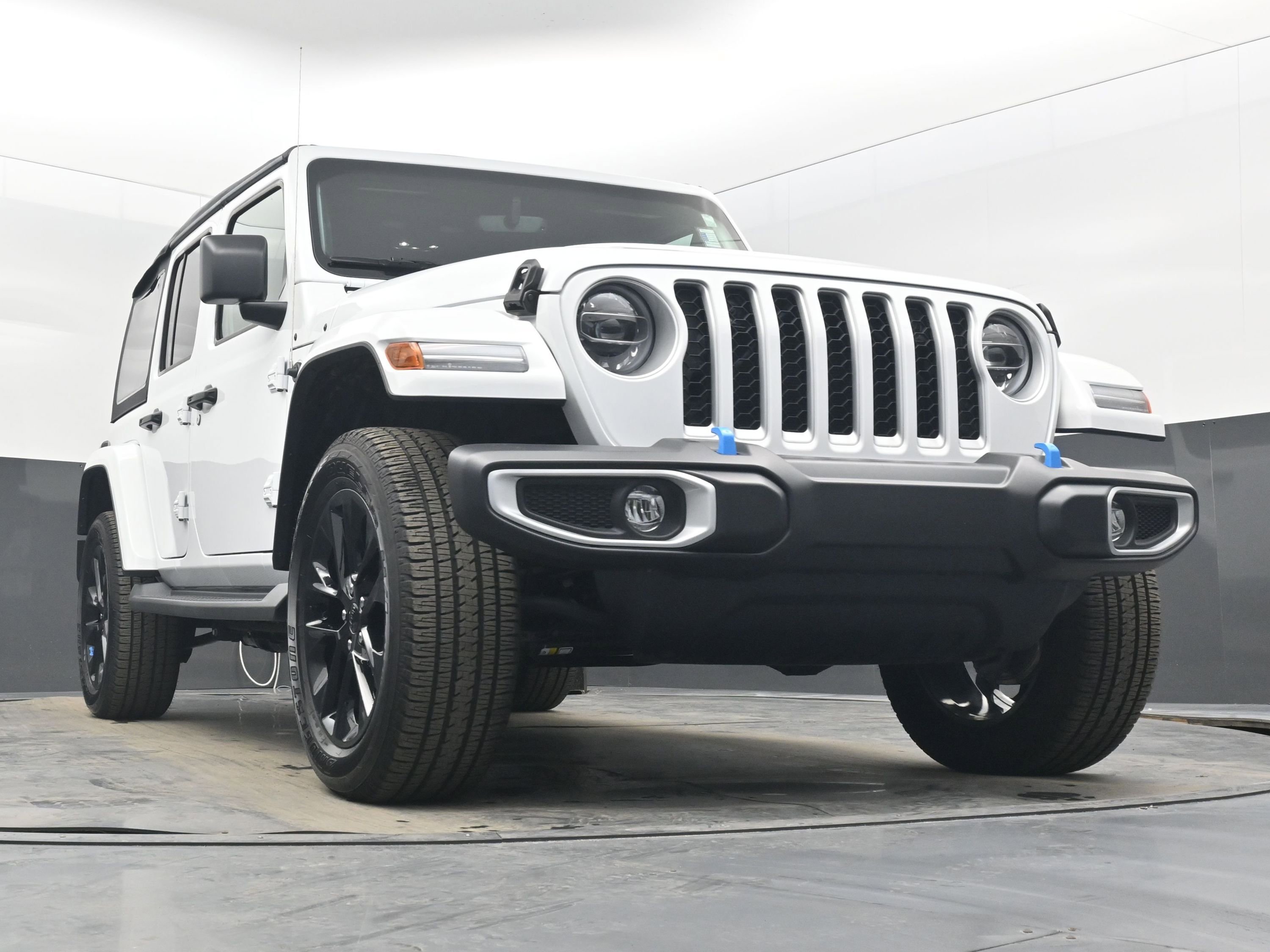 Used 2022 Jeep Wrangler Unlimited Sahara image 21