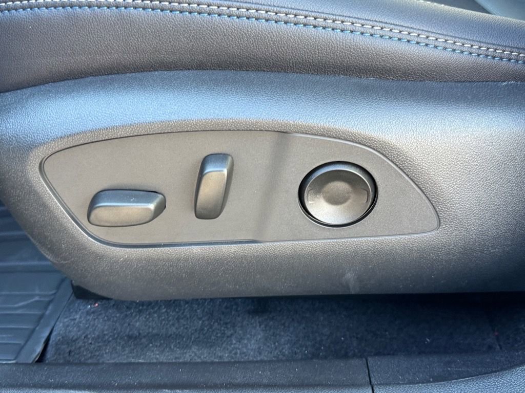 New 2026 Chevrolet Equinox EV LT w/ Convenience Package II image 12