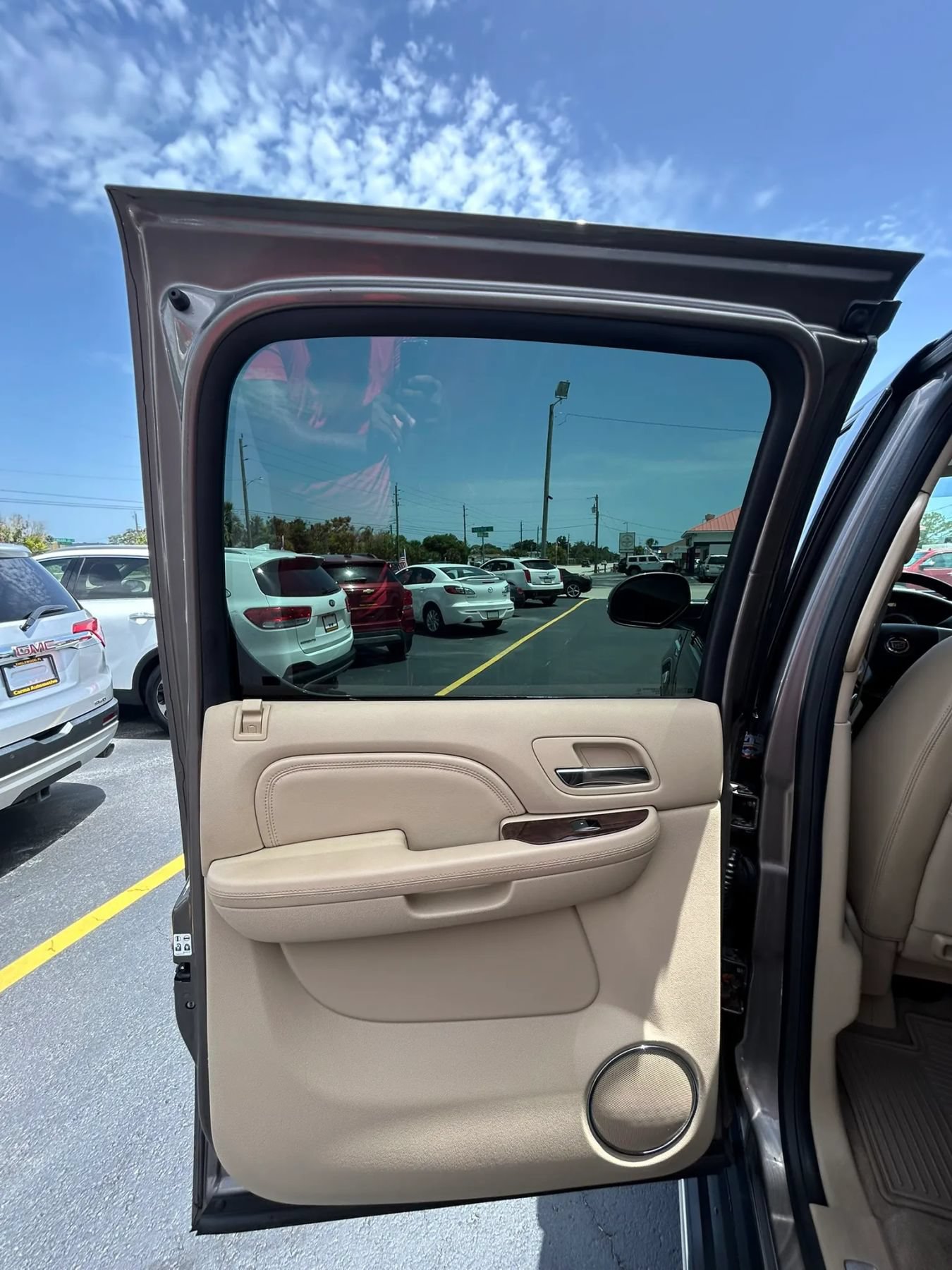 Used 2013 Cadillac Escalade ESV Luxury RWD image 24