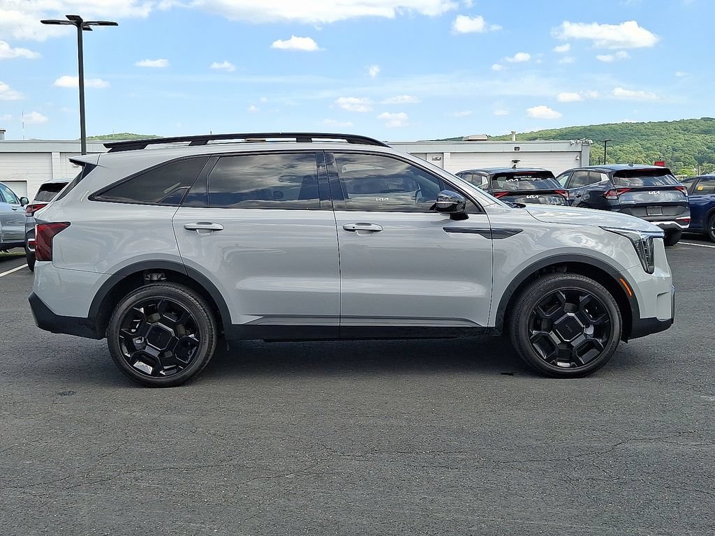 Certified 2025 Kia Sorento X-Line EX AWD/4WD image 7