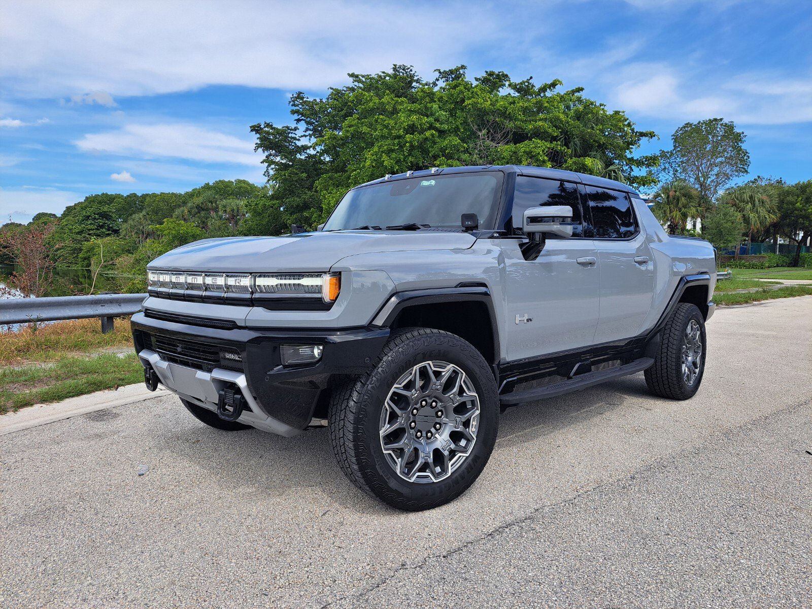 Used 2024 GMC Hummer EV 3X w/ LPO, Illumination Package