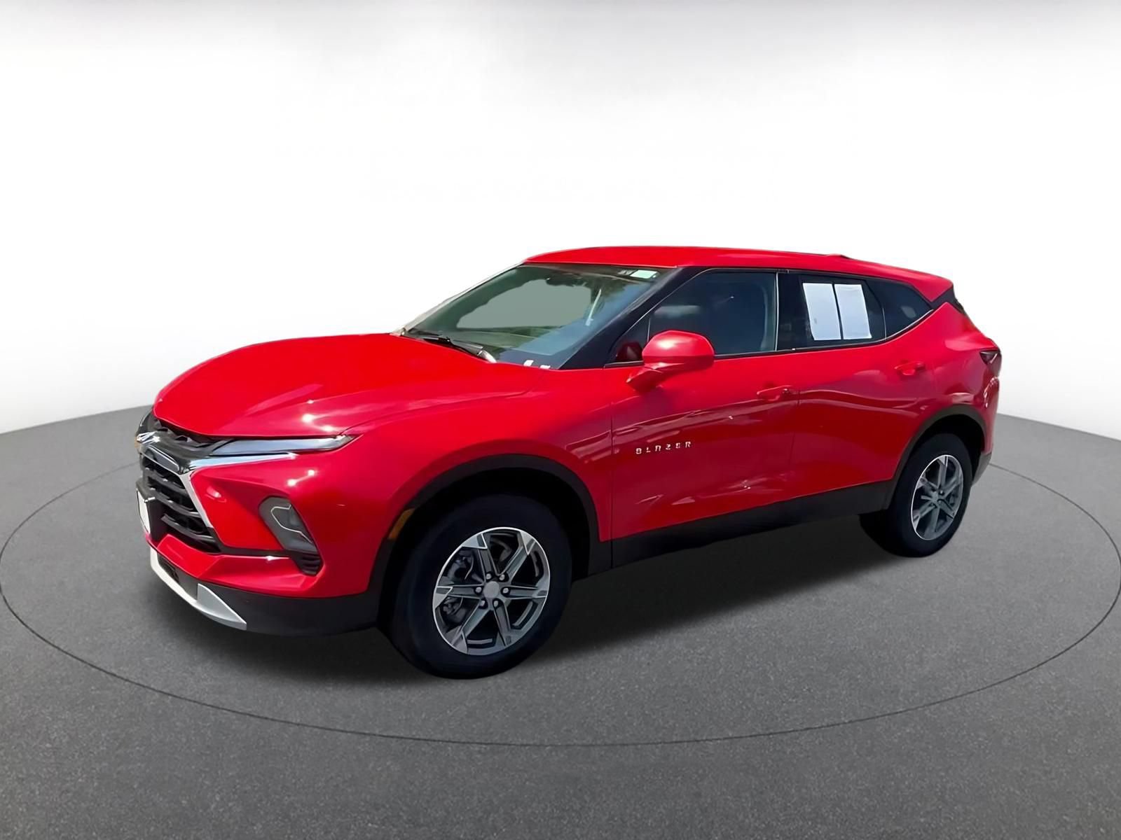 Used 2026 Chevrolet Blazer LT FWD image 7