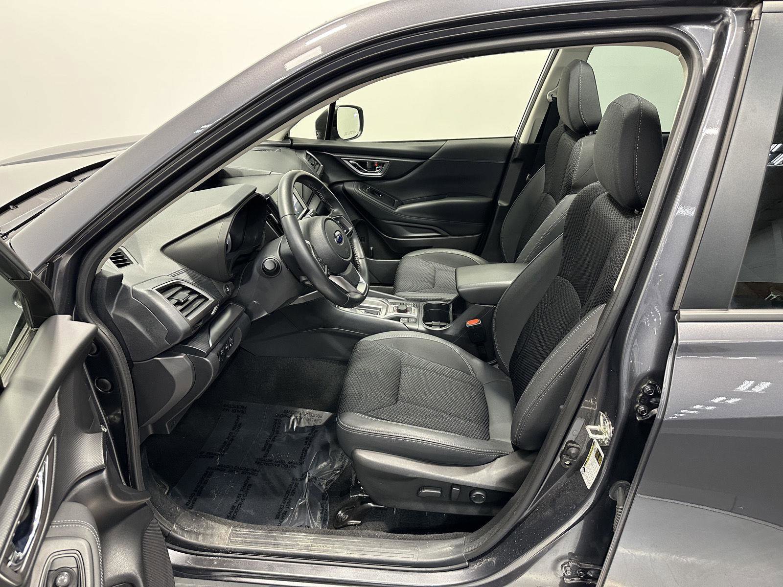 Used 2023 Subaru Forester Premium AWD/4WD image 14