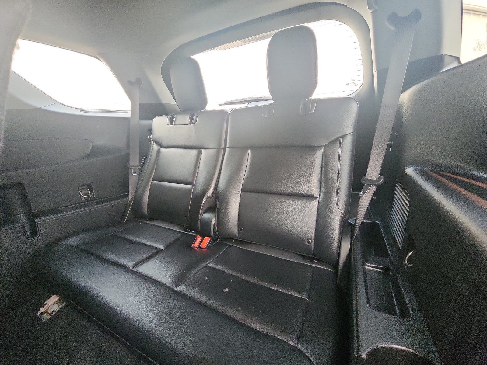 Used 2020 Ford Explorer XLT w/ Equipment Group 202A AWD/4WD image 23