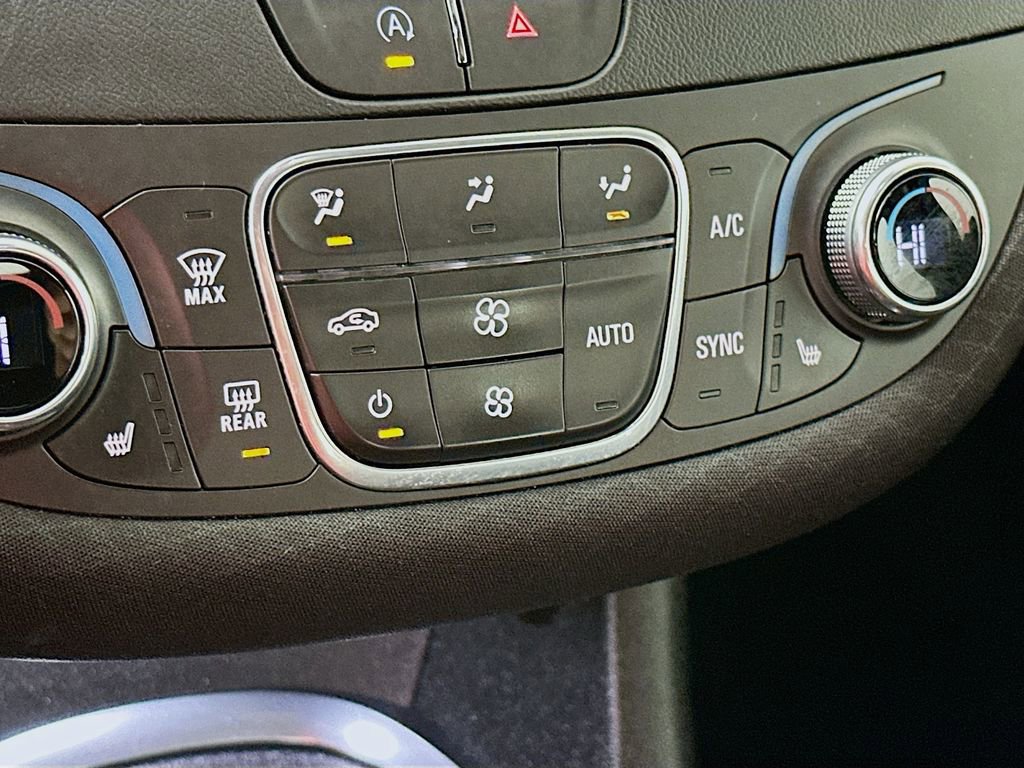 Used 2024 Chevrolet Malibu LT image 29