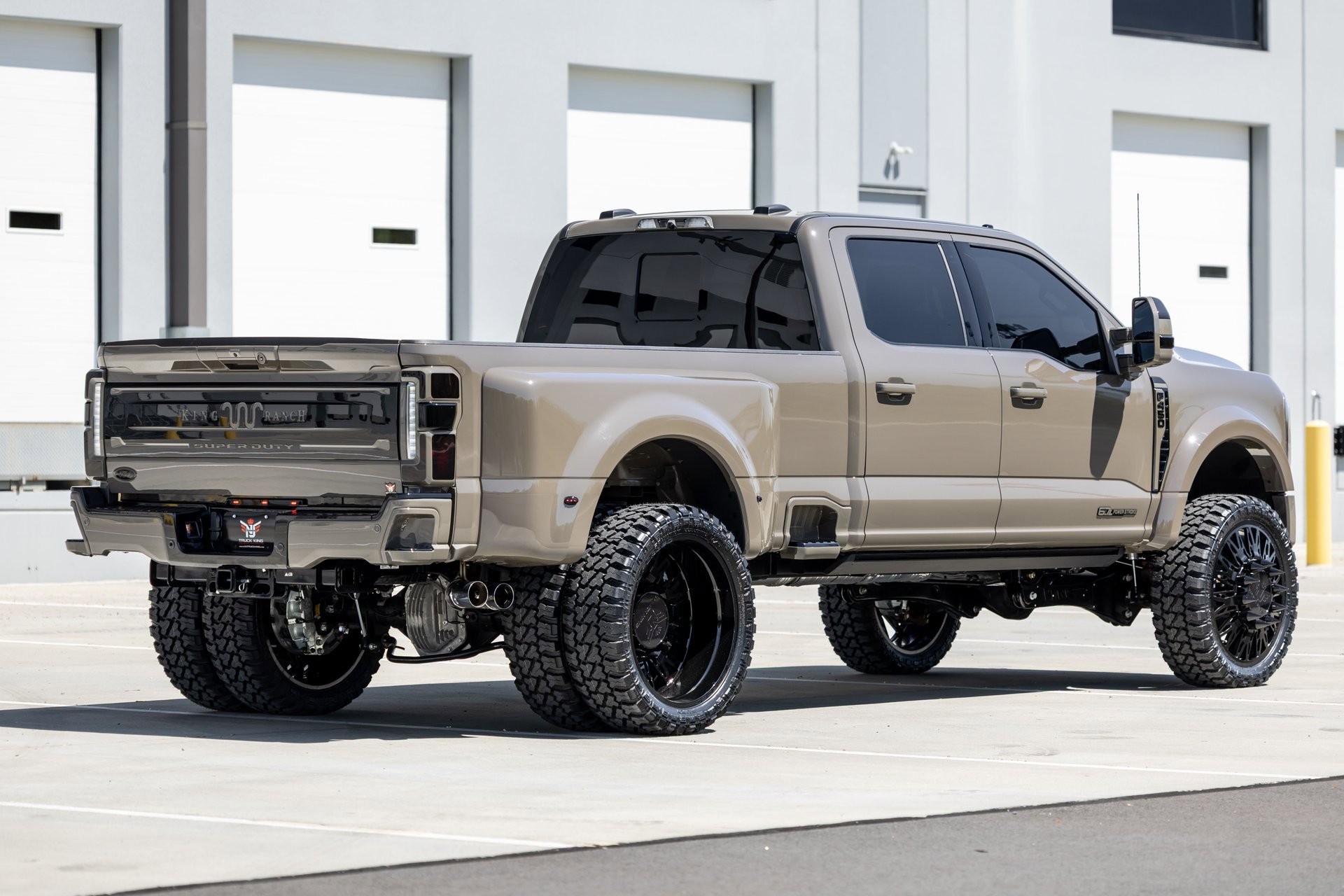 Used 2026 Ford F450 King Ranch w/ Chrome Package AWD/4WD image 11