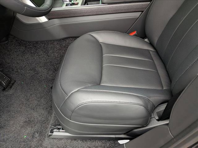 New 2026 Land Rover Range Rover Long Wheelbase SE image 4