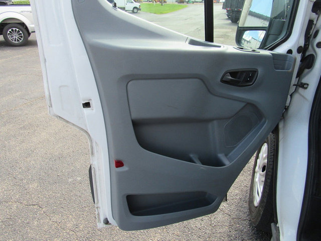 Used 2018 Ford Transit 150 XLT image 27