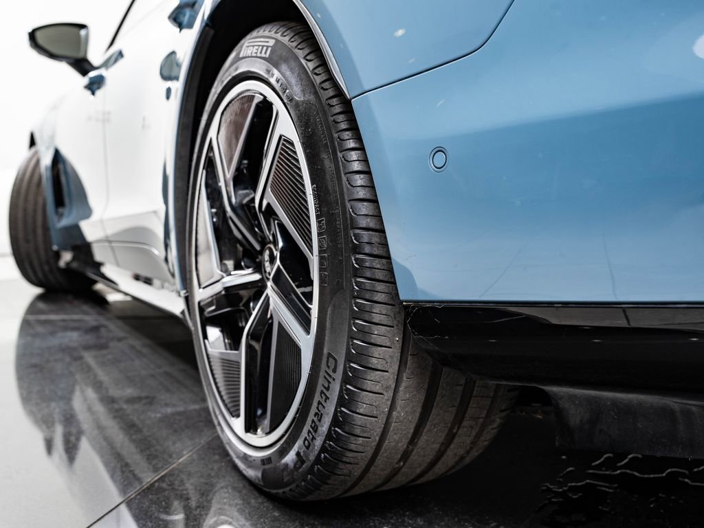 Used 2022 Audi RS e-tron GT image 48