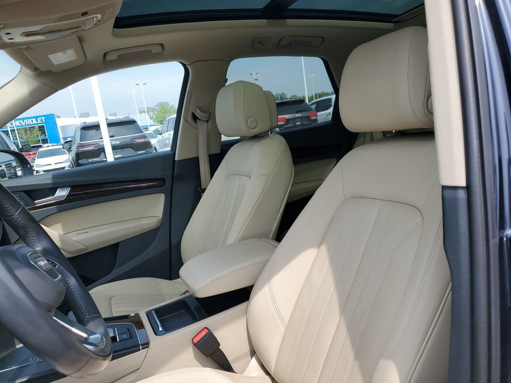 Used 2018 Audi Q5 2.0T Premium Plus w/ Premium Plus Package AWD/4WD image 6