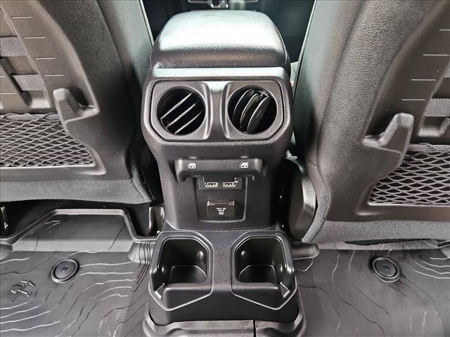Used 2020 Jeep Wrangler Unlimited Rubicon AWD/4WD image 17
