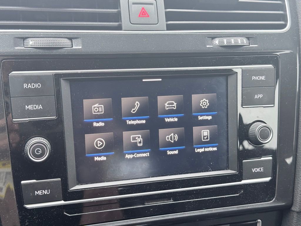 Used 2021 Volkswagen Golf 4-Door image 19