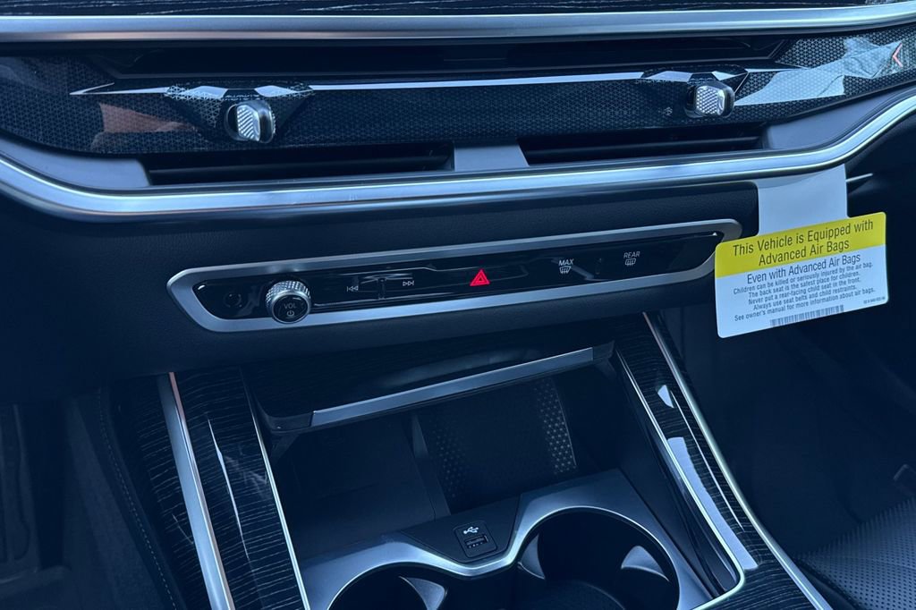 New 2026 BMW X7 xDrive40i w/ M Sport Package image 24