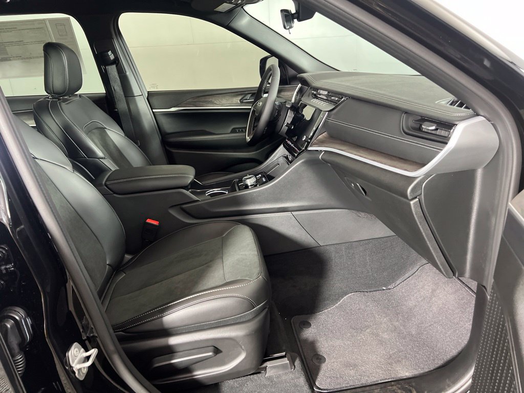 New 2027 Jeep Grand Cherokee L 4WD image 12