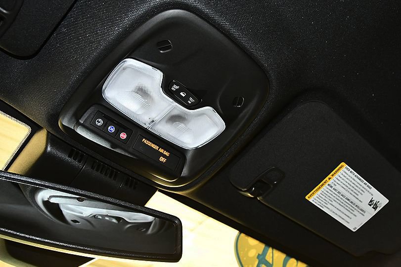 Used 2024 Chevrolet Colorado Z71 w/ LPO, Dark Essentials Package image 29