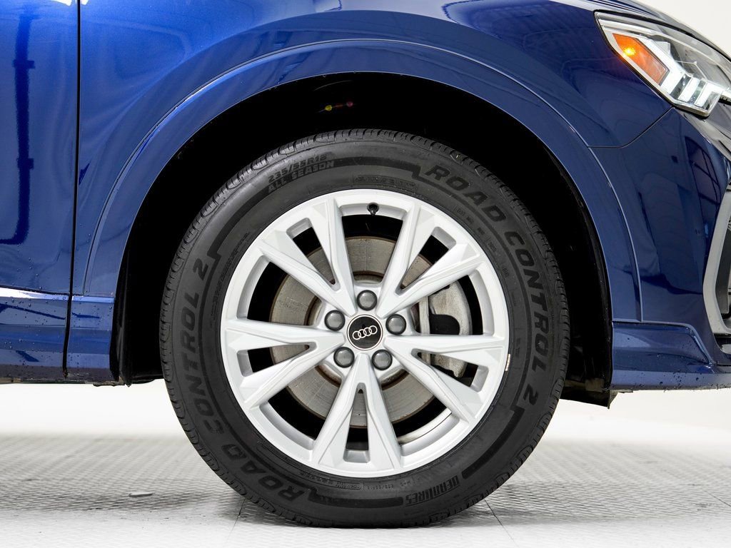 Certified 2022 Audi Q3 2.0T Premium Plus w/ Premium Plus Package AWD/4WD image 26