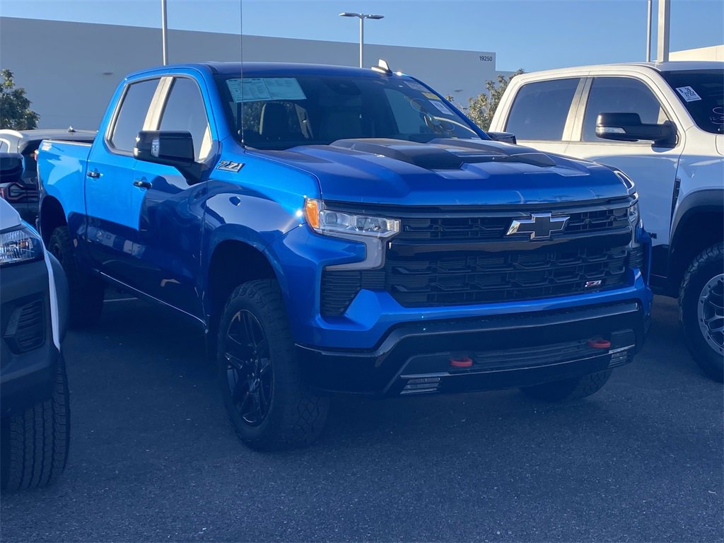 Used 2024 Chevrolet Silverado 1500 LT Trail Boss w/ Convenience Package II image 4