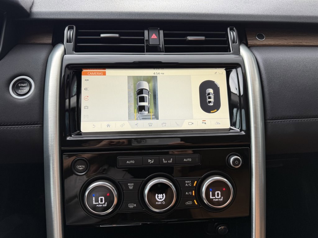 Used 2017 Land Rover Discovery HSE AWD/4WD image 31