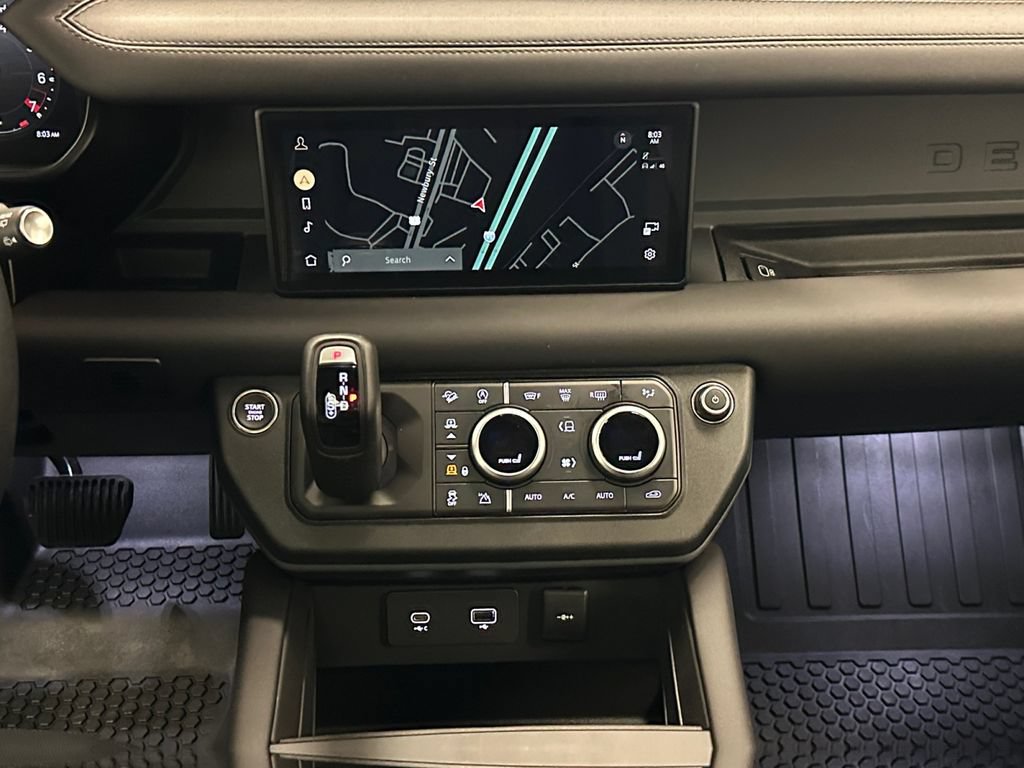 Used 2024 Land Rover Defender 90 X-Dynamic SE AWD/4WD image 19