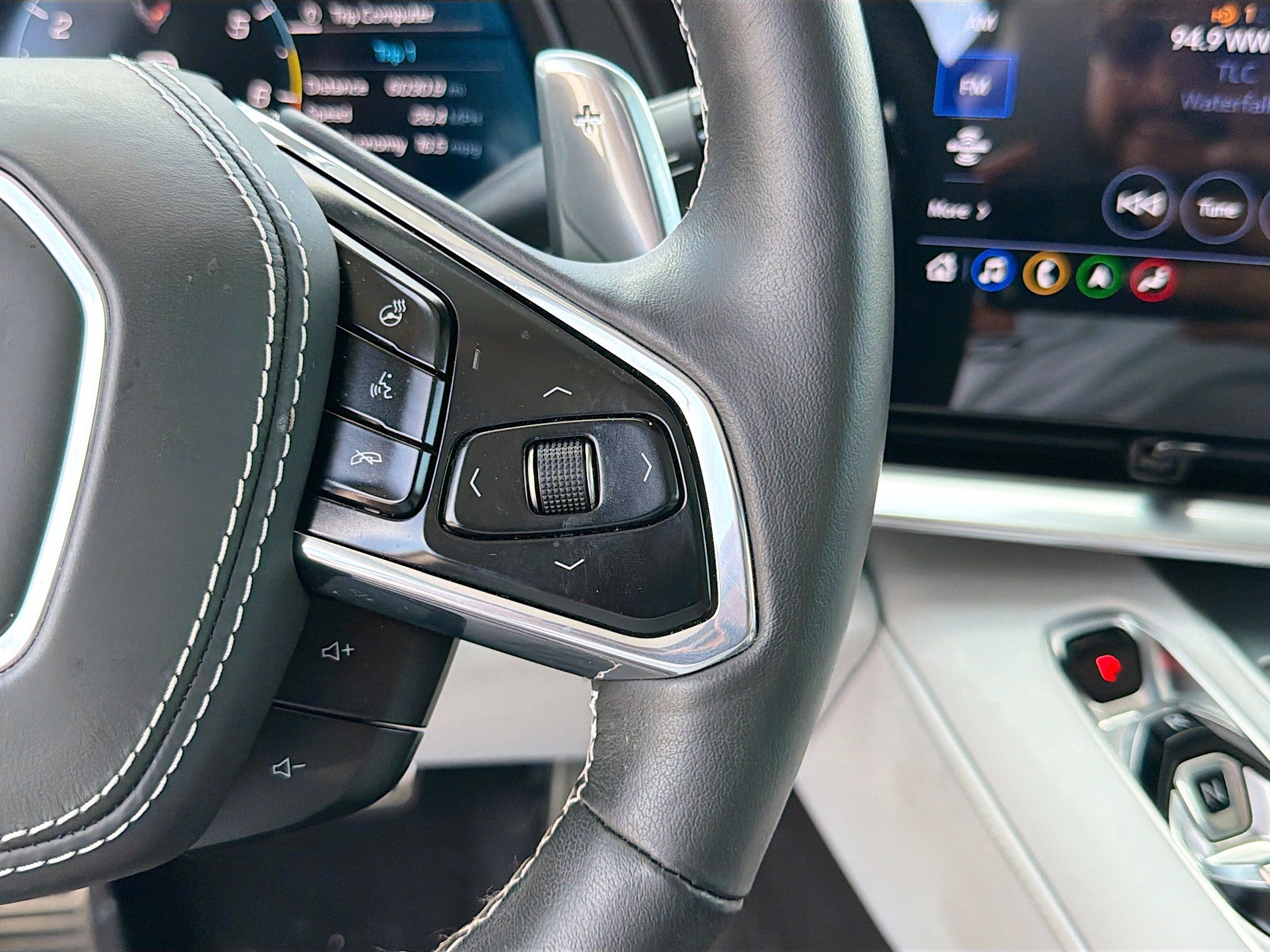 Used 2023 Chevrolet Corvette Stingray Premium Cpe w/ LPO, Roadside Safety Package RWD image 34