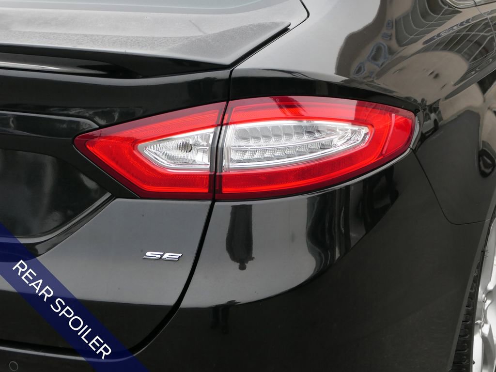 Used 2015 Ford Fusion SE w/ Equipment Group 201A image 5