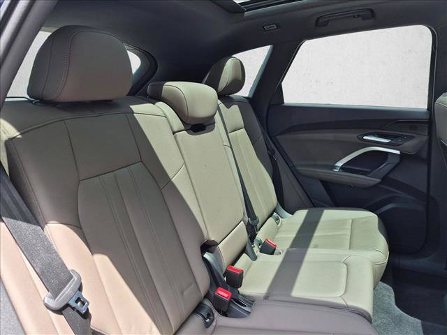 Certified 2025 Audi Q5 Premium w/ Convenience Package AWD/4WD image 21