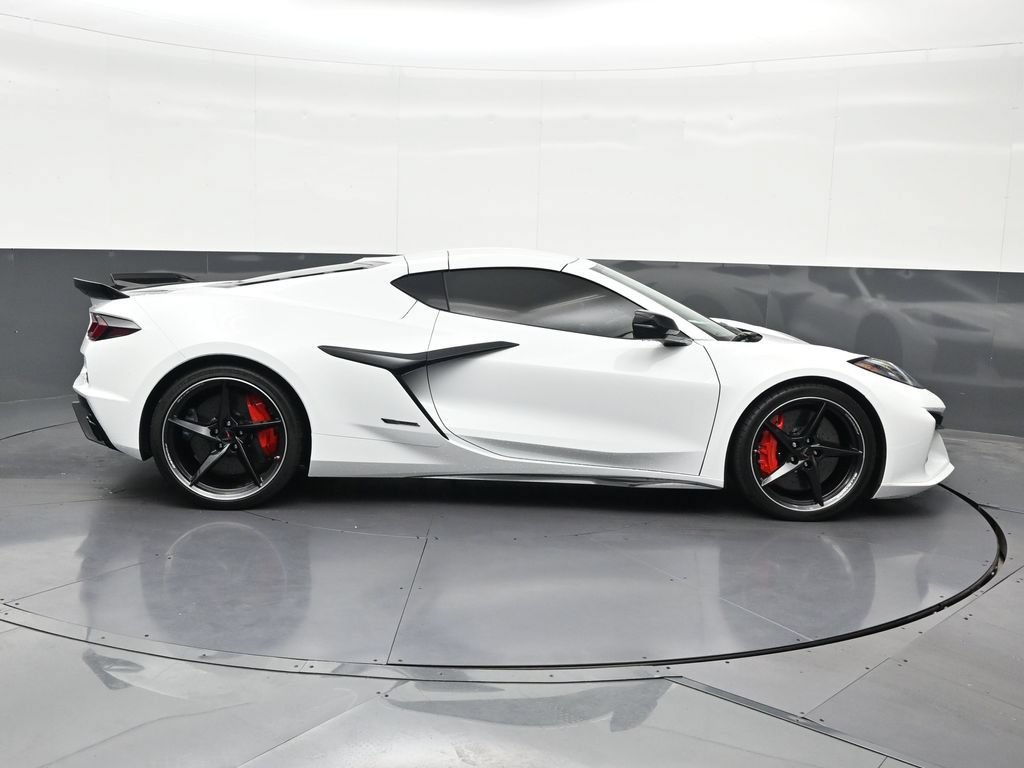 Used 2025 Chevrolet Corvette E-Ray AWD/4WD image 7