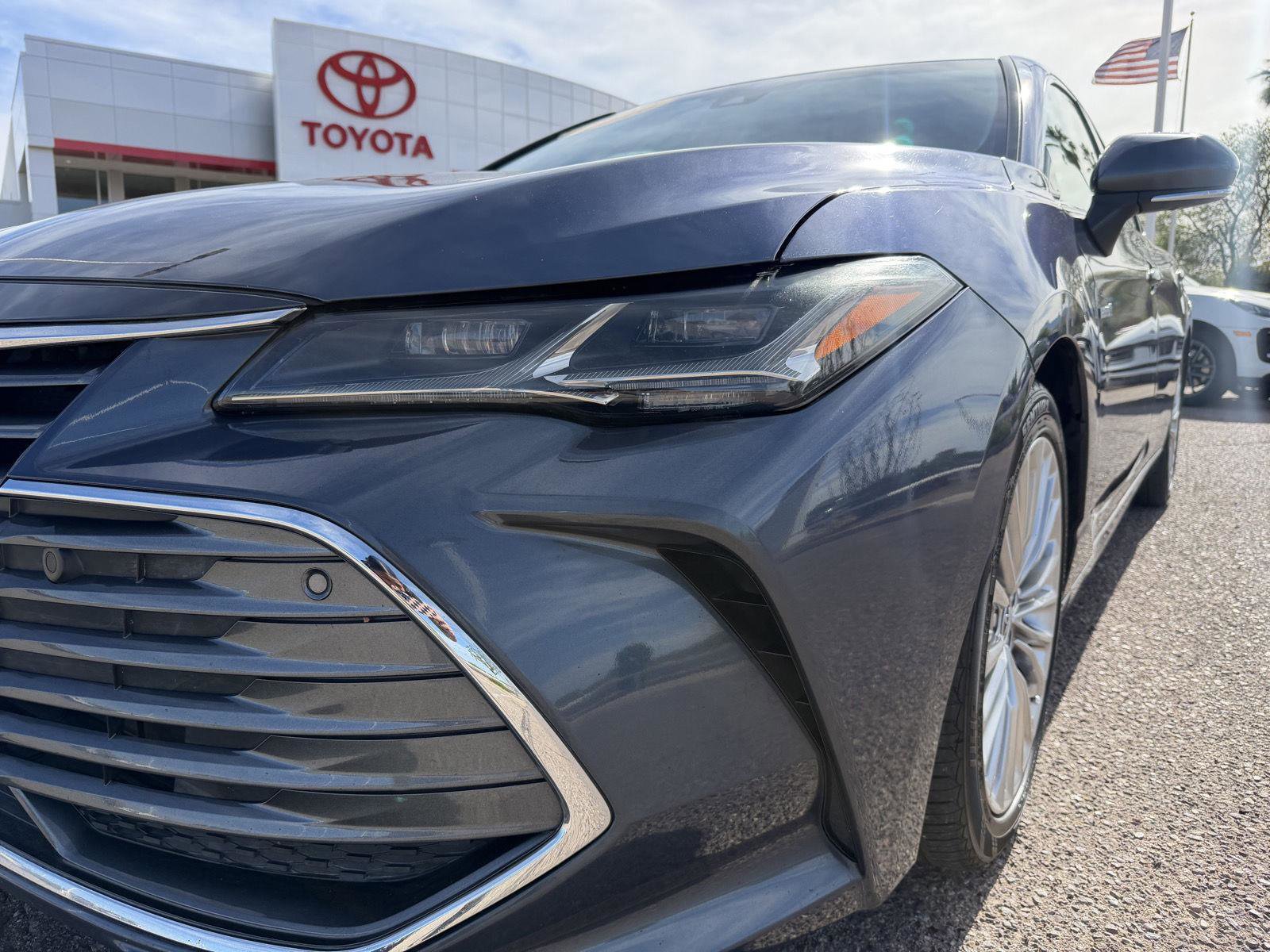 Used 2020 Toyota Avalon Limited w/ Advanced Safety Package FWD image 11
