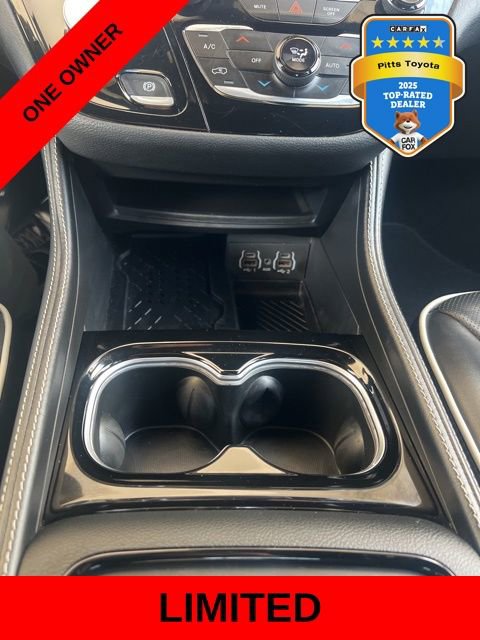 Used 2025 Chrysler Pacifica Limited image 28
