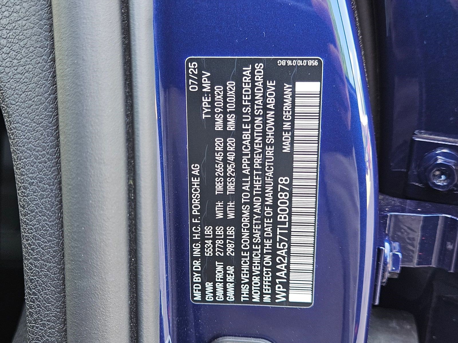 Certified 2026 Porsche Macan image 30