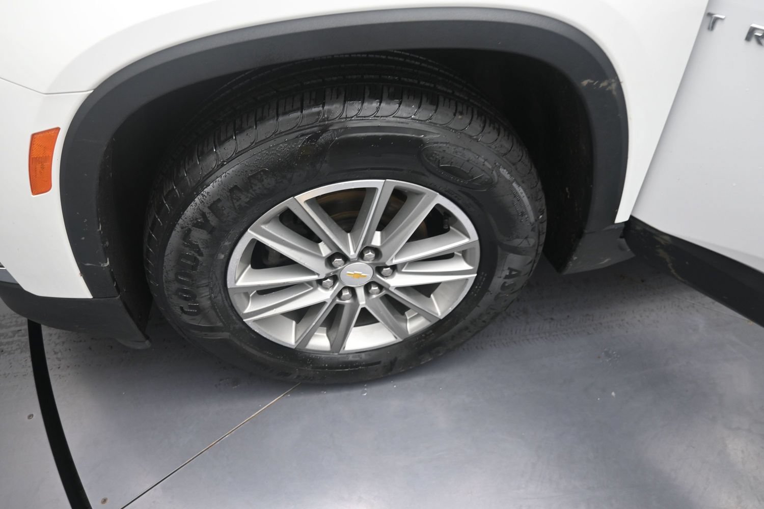Used 2023 Chevrolet Traverse LT w/ LPO, Floor Liner Package AWD/4WD image 13