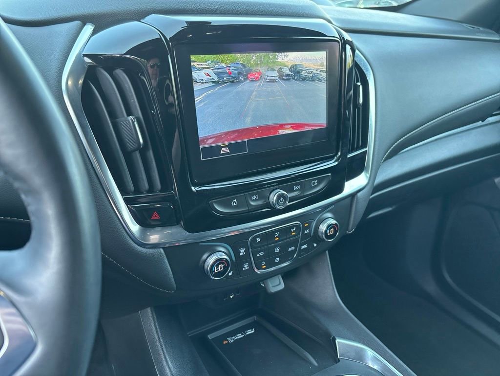 Used 2023 Chevrolet Traverse LT AWD/4WD image 9