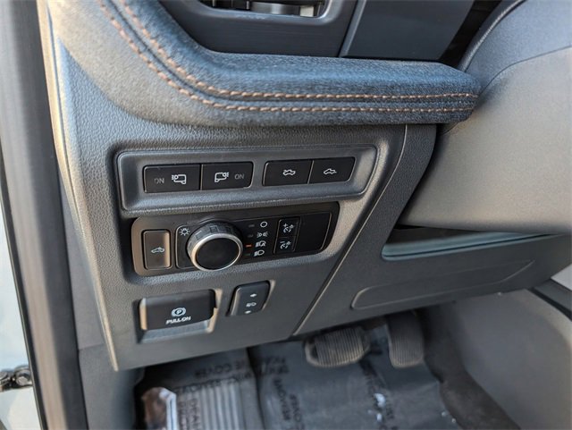 Used 2024 Ford F150 Lightning Lariat image 17