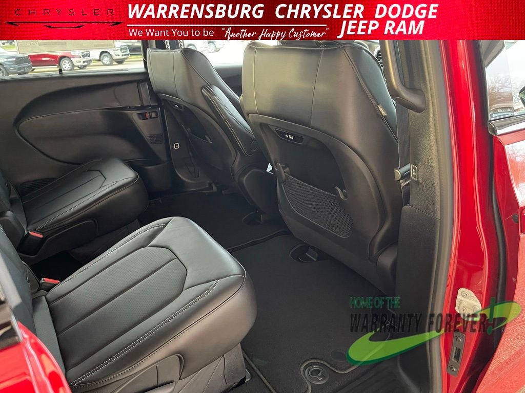 New 2026 Chrysler Pacifica Select w/ S Appearance Package image 22
