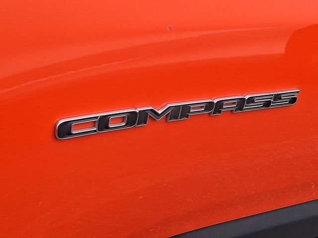Used 2017 Jeep Compass Sport w/ Tech Group FWD image 10