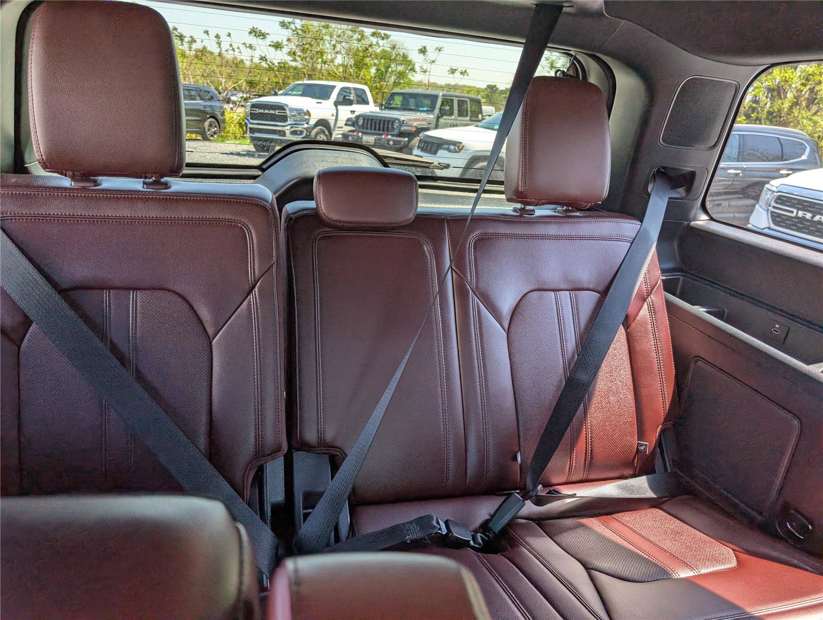 Used 2023 Ford Expedition Limited image 13