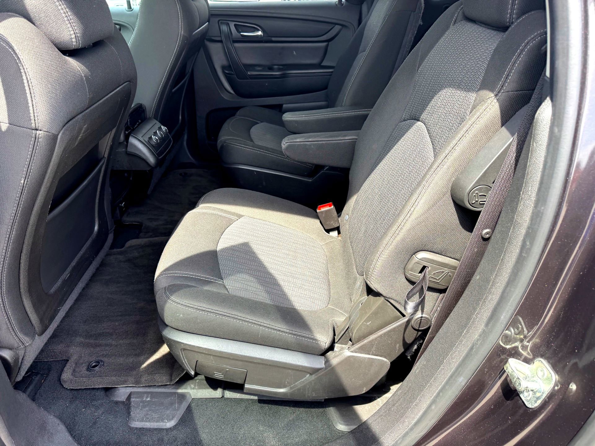 Used 2016 Chevrolet Traverse LT w/ Style and Technology Package image 17