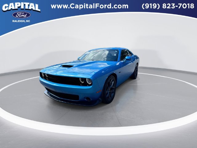 Used 2023 Dodge Challenger R/T w/ Blacktop Package RWD image 4