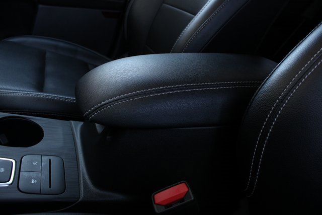 Used 2022 Ford Escape SEL image 19