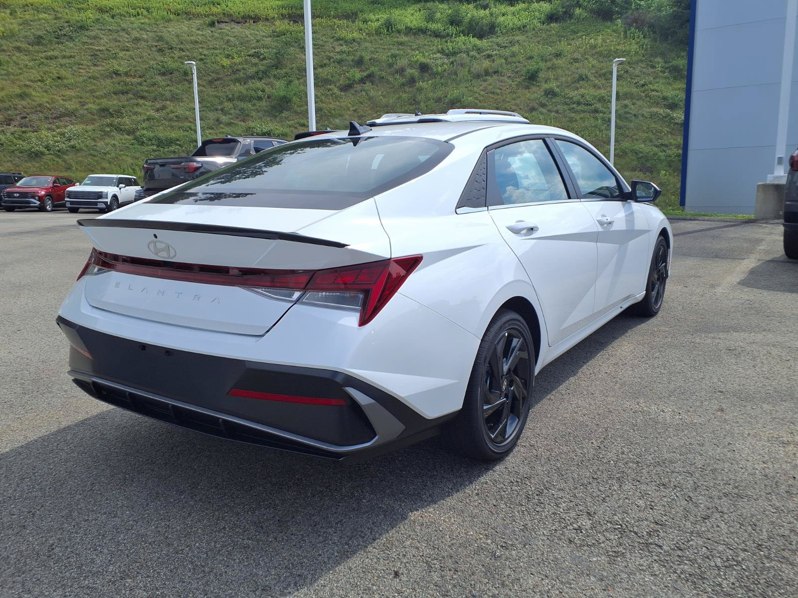 New 2026 Hyundai Elantra SEL Sport Premium FWD image 4
