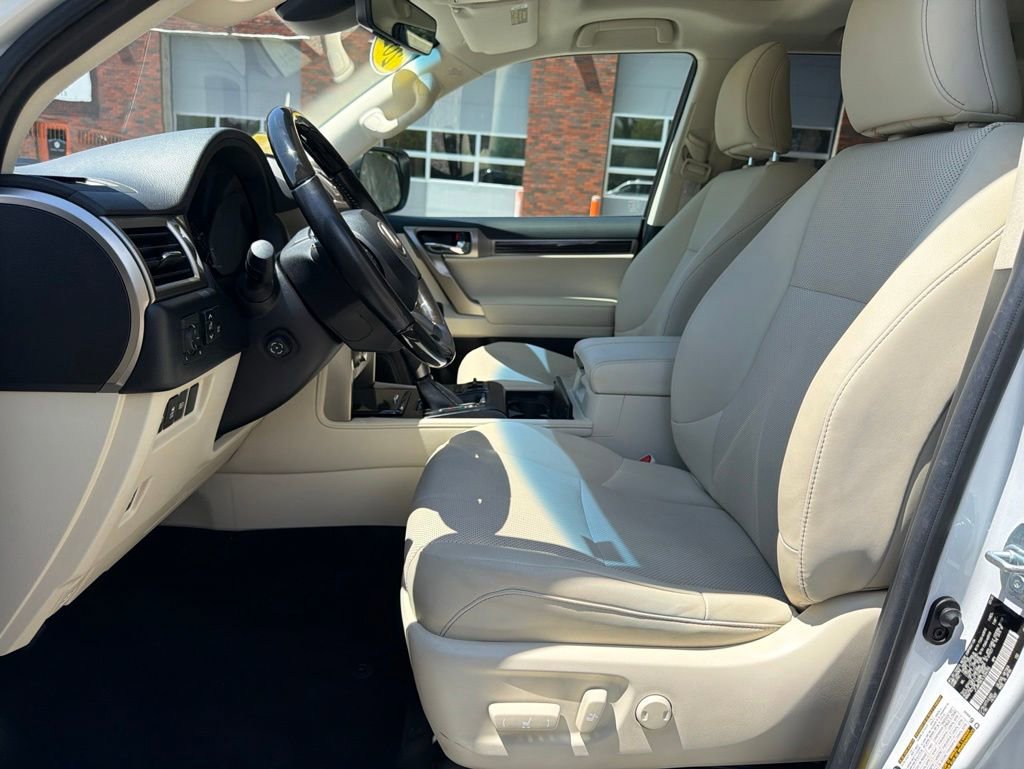 Used 2020 Lexus GX 460 Premium w/ Premium Package AWD/4WD image 9