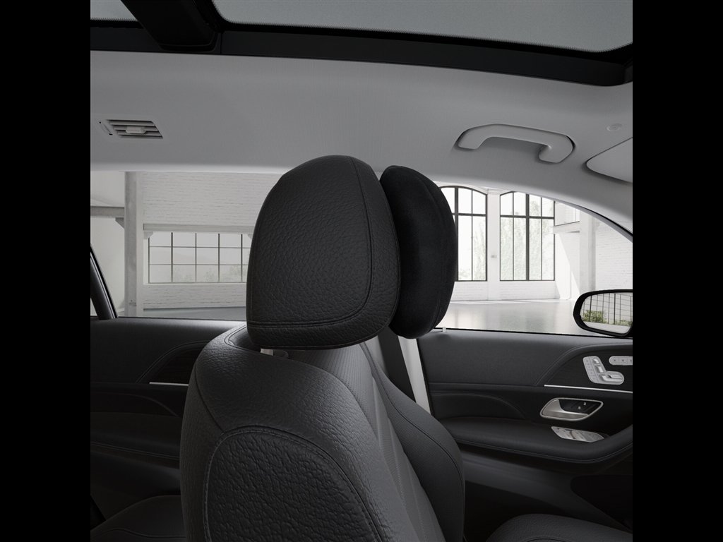 New 2026 Mercedes-Benz GLS 450 4MATIC image 43