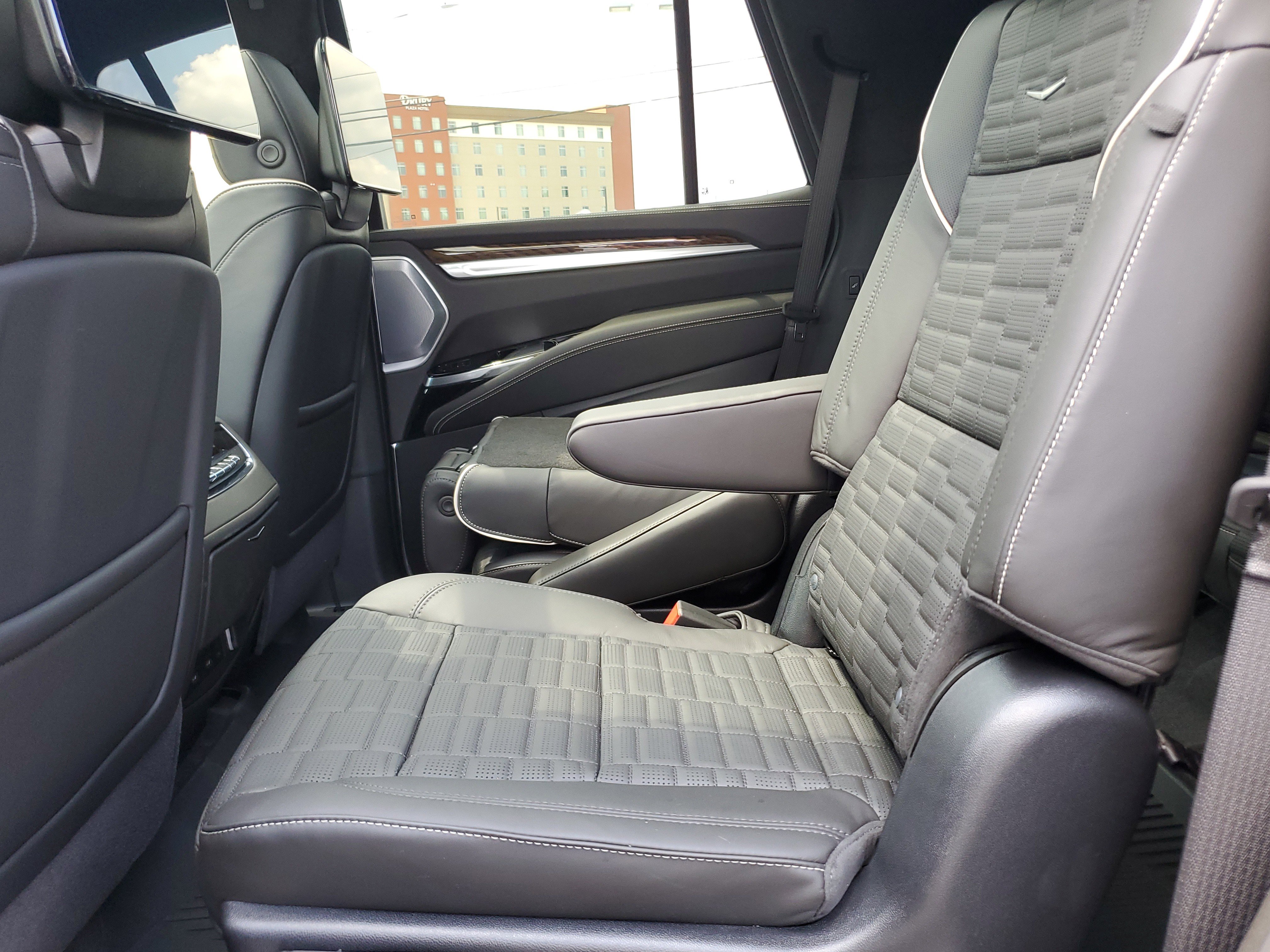 New 2025 Cadillac Escalade Sport Platinum w/ LPO, Floor Liner Package image 10