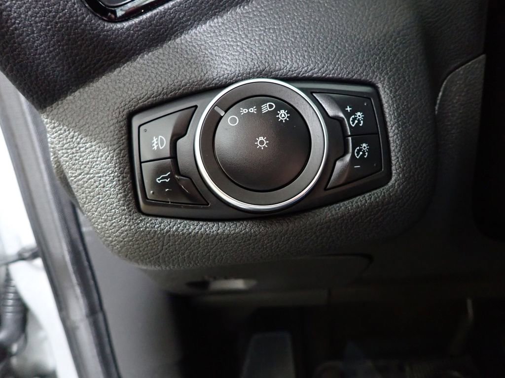 Used 2019 Ford Escape Titanium AWD/4WD image 28