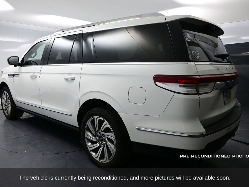 Used 2022 Lincoln Navigator L Reserve image 4