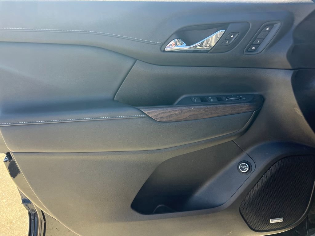 Used 2023 GMC Acadia Denali image 14