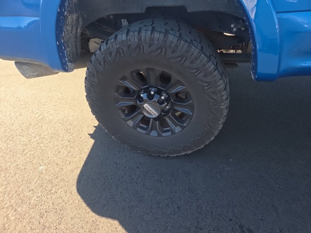 Used 2020 Ford F250 Platinum w/ Tremor Off-Road Package AWD/4WD image 35