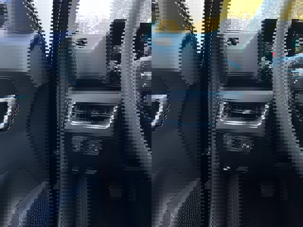 Used 2025 Kia K4 LXS image 24