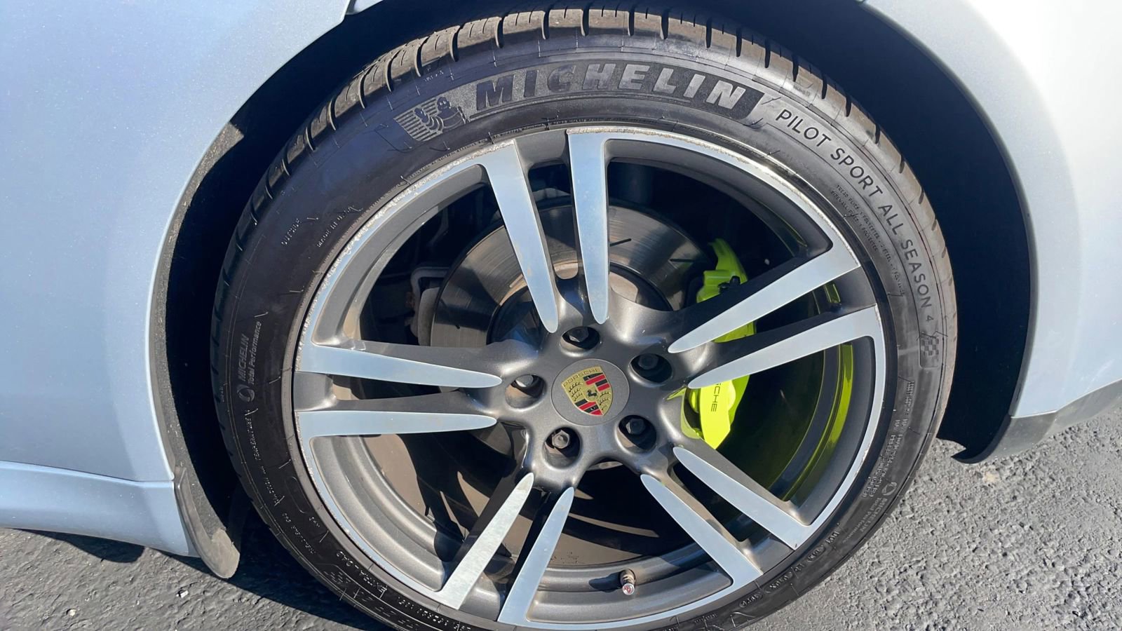 Used 2015 Porsche Panamera S RWD image 47